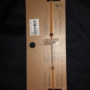 Never worn, Brand New Chocker